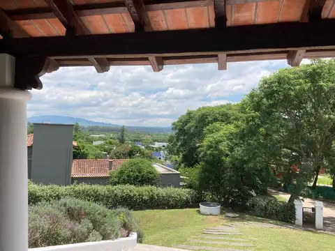 Casa 4 ambientes con 4 baños