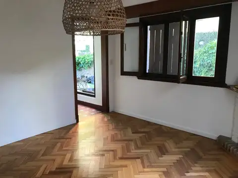 Depto Tipo Casa 5 ambientes con 1 baño