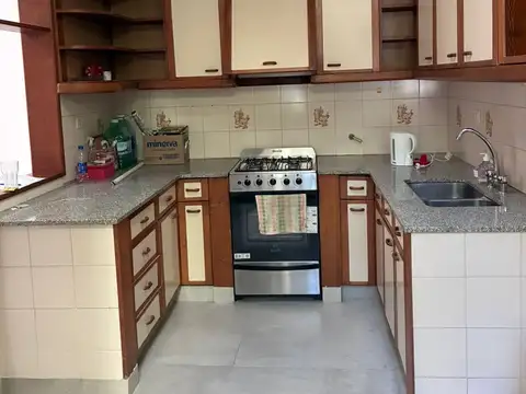 Alquiler . Martinez - P.H- 4 ambientes -jardin - 1cda Avenida Sta Fe-