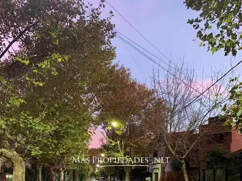 Venta Casa en Barrio Inglés Temperley 4 Dormitorios