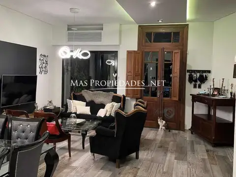 Casa 5 ambientes con 3 baños