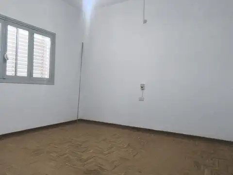 Depto Tipo Casa en Alquiler con 1 cocheras