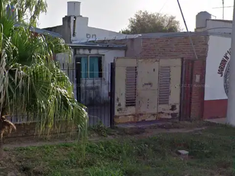 SE VENDE LOTE CON CONSTRUCCION