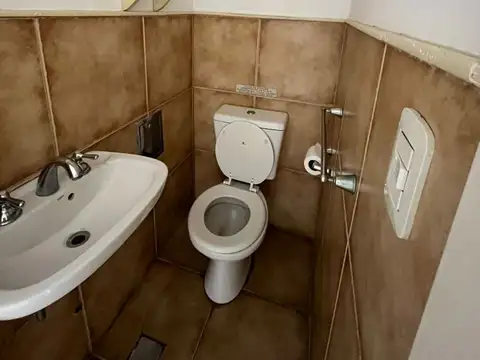 Casa en Alquiler con 1 cochera