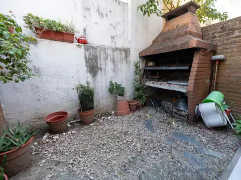 Depto Tipo Casa en Venta con 1 cocheras