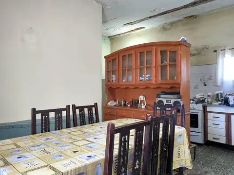 Casa 3 ambientes con 1 baño