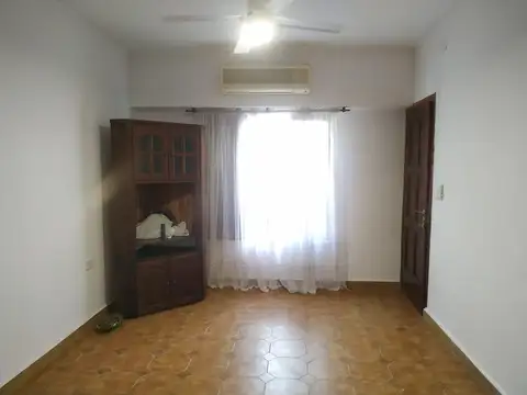 Casa en Alquiler en La Plata, $ 800.000
