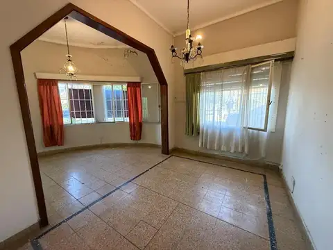 Casa 3 ambientes con 2 baños