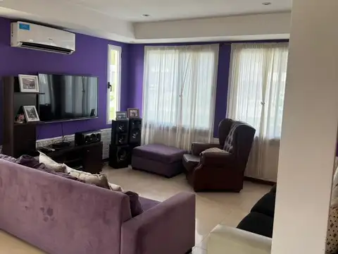 CASA 6 AMBIENTES CON PILETA EN BARRIO LA MAGDALENA