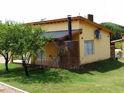 COMPLEJO EN VILLA RUMIPAL