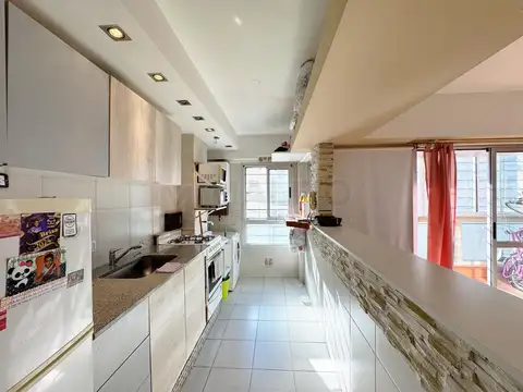 VENTA - DEPARTAMENTO 3 AMBIENTES CON COCHERA