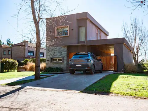 Casa en Venta en Fisherton, Rosario