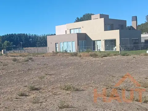 Terreno en Venta en Plottier, USD 85.000