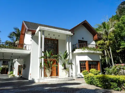 CASA 7 AMBIENTES VENTA RANELAGH JARDIN POR INOMATA