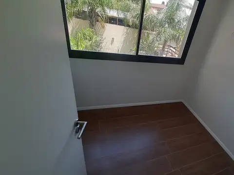 Ayacucho 2000, Piso 2