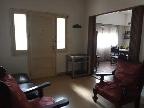 Casa en Venta en Adrogue, USD 175.000