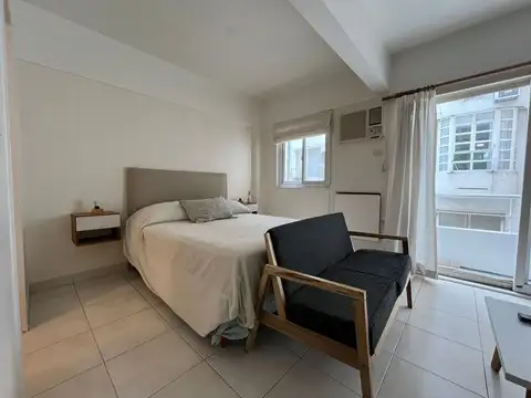 Suipacha 1300, Piso 7