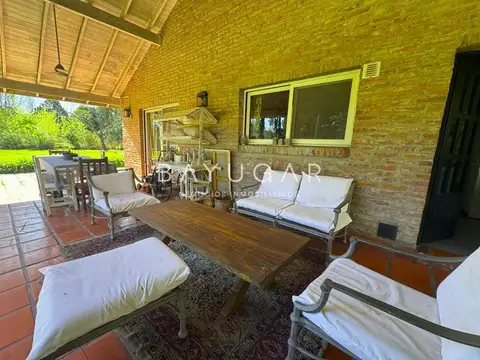 Casa 5 ambientes con 3 baños