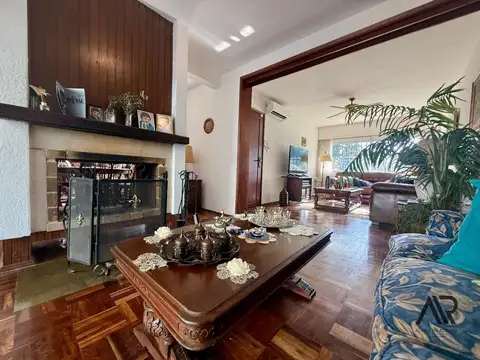 Casa en venta de 3 dormitorios c/ cochera en Carrasco