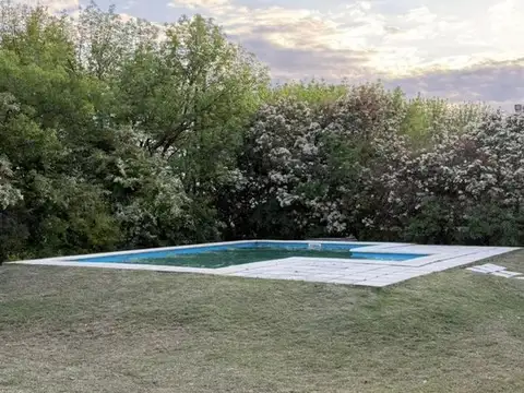 Venta Casa QUINTAS ITALIA III 4 dorm  con PILETA 