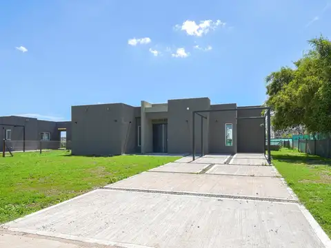 Venta de Casa Premium Estrenar - Barrio La Magdalena 