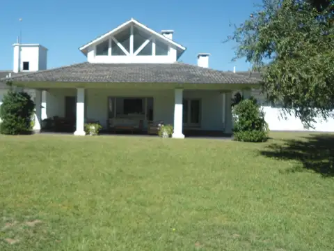 Casa en venta en Villa Allende sobre gran terreno de 5.000 m