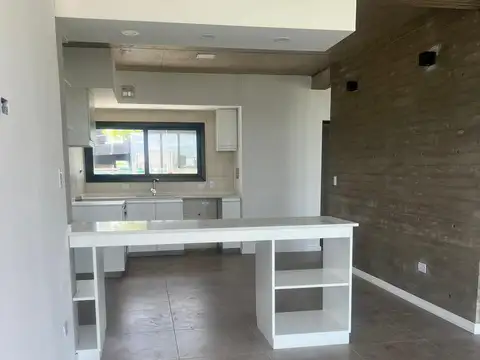 A LAGUNA. A ESTRENAR. SIN PILETA.