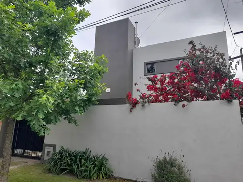 Casa en Venta  Villa Elisa