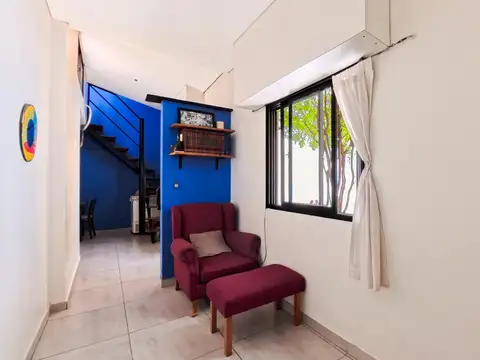 PH de 3 Ambientes al frente con terraza , cercano a Av. Balbín y Gral Paz En Venta
