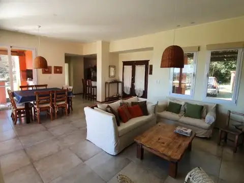 Barrio Laguna Del Golf - Casa Quinta Con Pileta, , 3 Dormitorios, 2 Baños Y Gran Parque