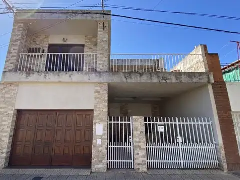 Barra 977 - VENTA Casa 4 Dormitorios con Cochera Doble