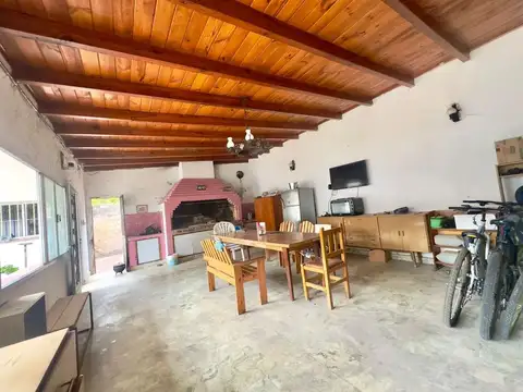 Mitre 400