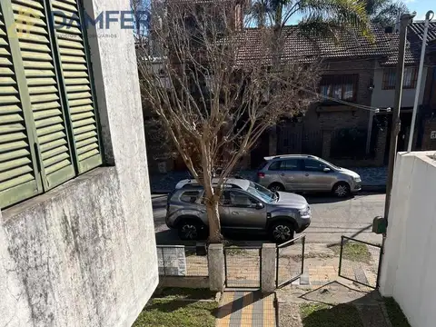 Casa 5 ambientes con 1 baño