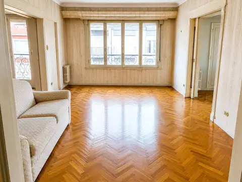 VENTA SEMIPISO 4 AMB + DEP. Y COCHERA - CENTRO