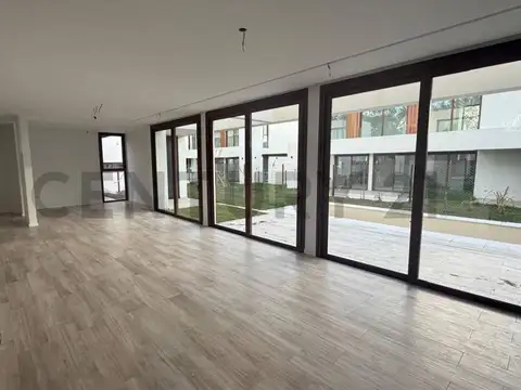 Casa en Alquiler en City Bell, USD 2.000