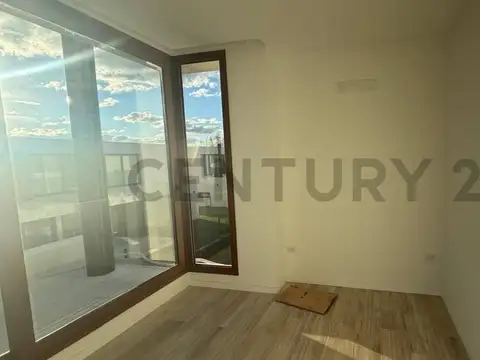 Casa en Alquiler con 1 cochera