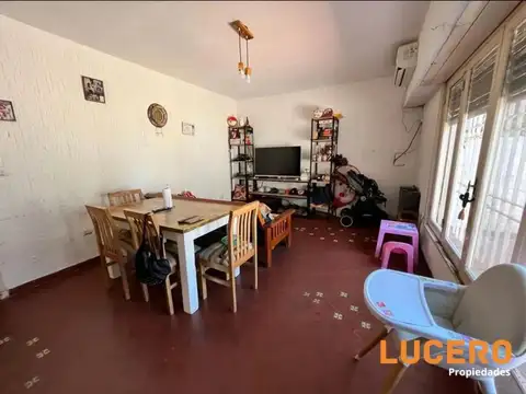 Depto Tipo Casa en Venta de 3 ambientes