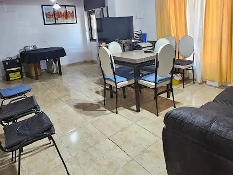 Depto Tipo Casa 4 ambientes con 1 baño