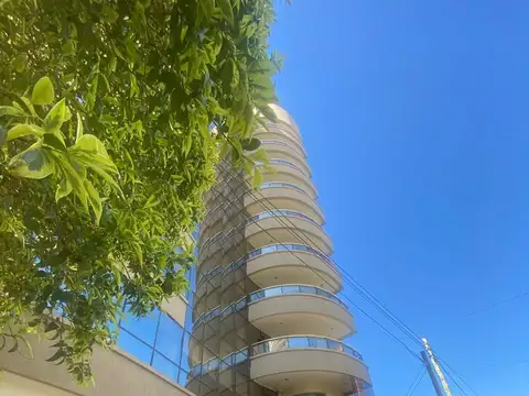 DEPARTAMENTO PISO EN VENTA 3 DORMITORIOS Y COCHERA