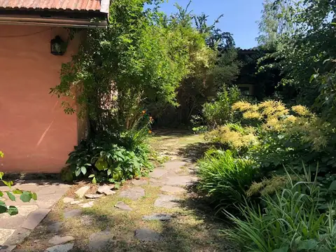 Casa 3 ambientes con 2 baños