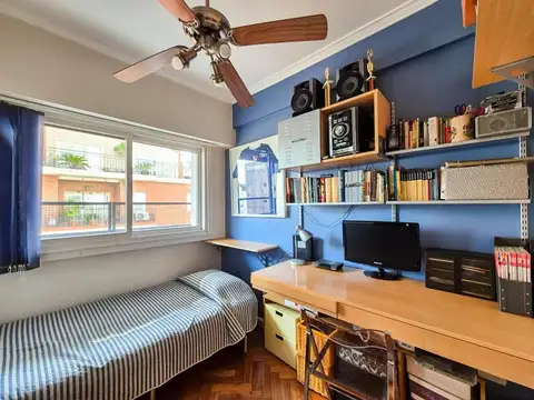 VENTA DE CUATRO AMB EN RECOLETA PISO ALTO VISTA ABIERTA 