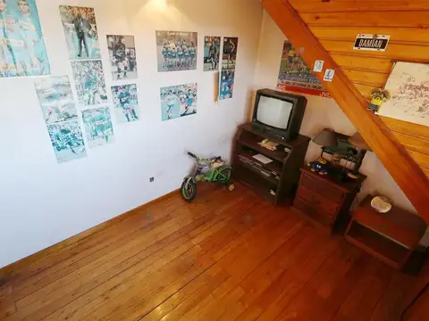 Casa en Venta con 3 cocheras