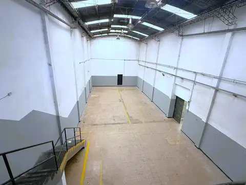 DUEÑO ALQUILA Galpón 300 M2 ZONA INDUSTRIAL Villa Martelli