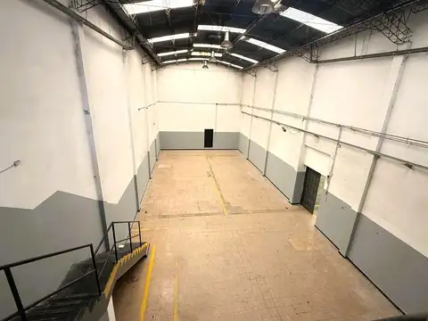 DUEÑO ALQUILA Galpón 300 M2 ZONA INDUSTRIAL Villa Martelli