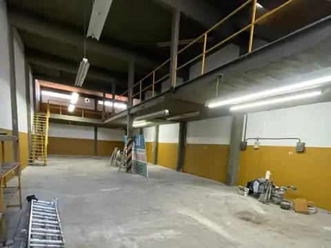 ALQUILER - GALPON 330 MT2 - OFICINA - TRIFASICA - VILLA MADERO