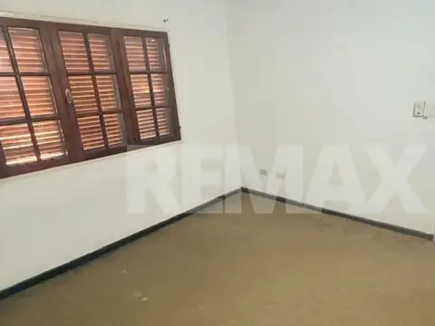 Casa 5 ambientes con 1 baño