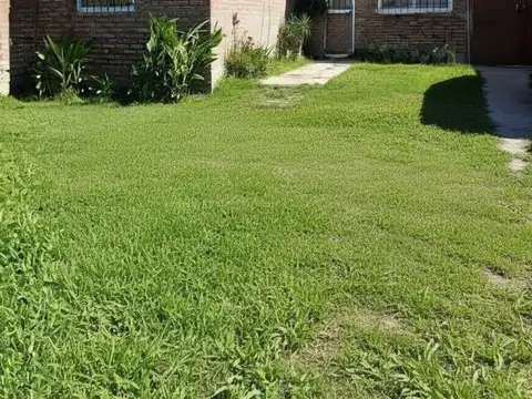 Casa de 2D y cochera  APTA A CRÉDITO en Praderas 4