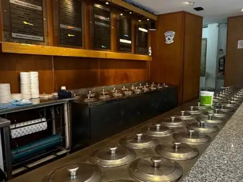 Historica Heladería Cittanova en Caballito con elaboración