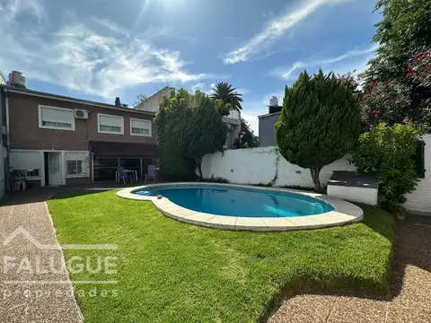 Importante chalet con pileta - zona holters