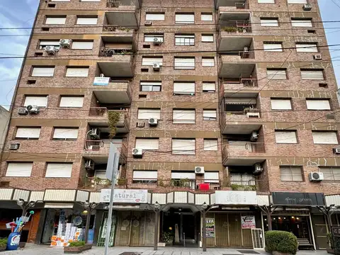 Venta departamento 3 ambientes castelar